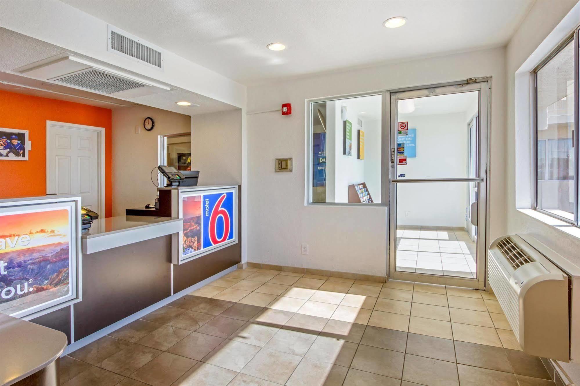 Motel 6-Phoenix, Az - North Bell Road Екстер'єр фото